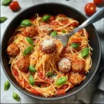 Hackbällchen Pasta Rezept mit Tomatensoße