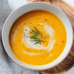 Kürbissuppe mit Kokosmilch und Ingwer