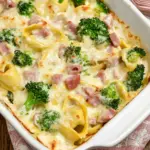 Tortellini Auflauf mit Käse-Sahne-Soße, HähnchenHähnchenschinken & Brokkoli