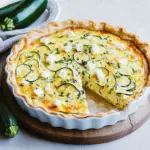 Zucchini-Quiche mit Feta