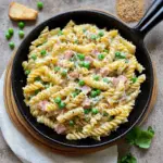 Cremige Pasta mit HähnchenHähnchenschinken und Erbsen